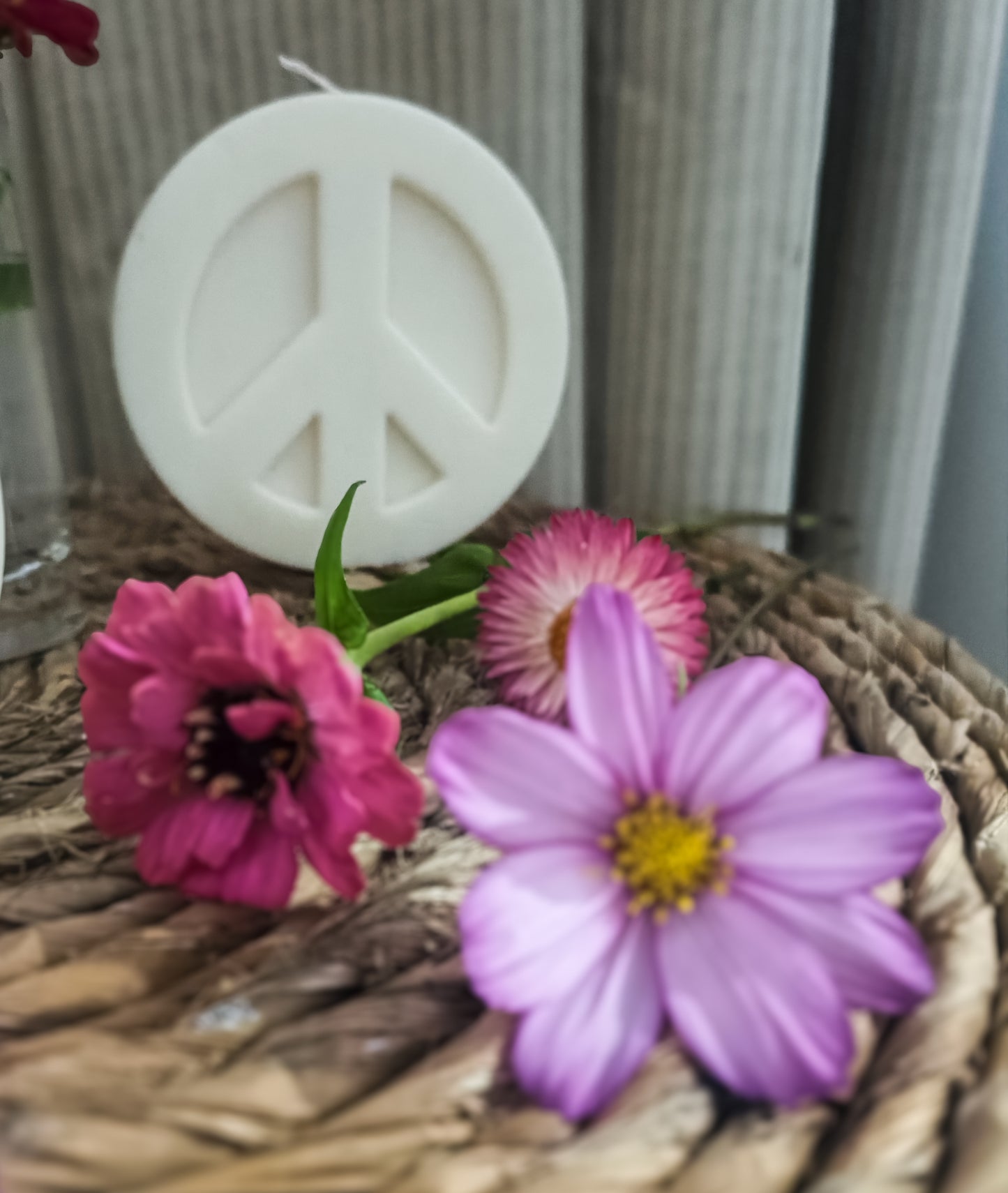 Tully | Peace Sign Candle