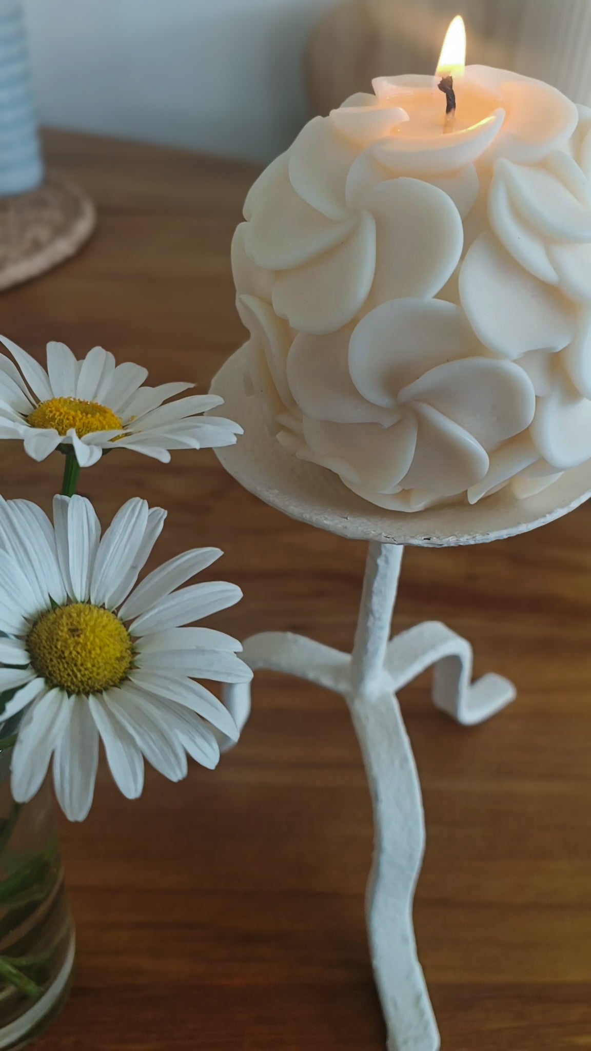 Zola | Frangipani Flower Globe Candle