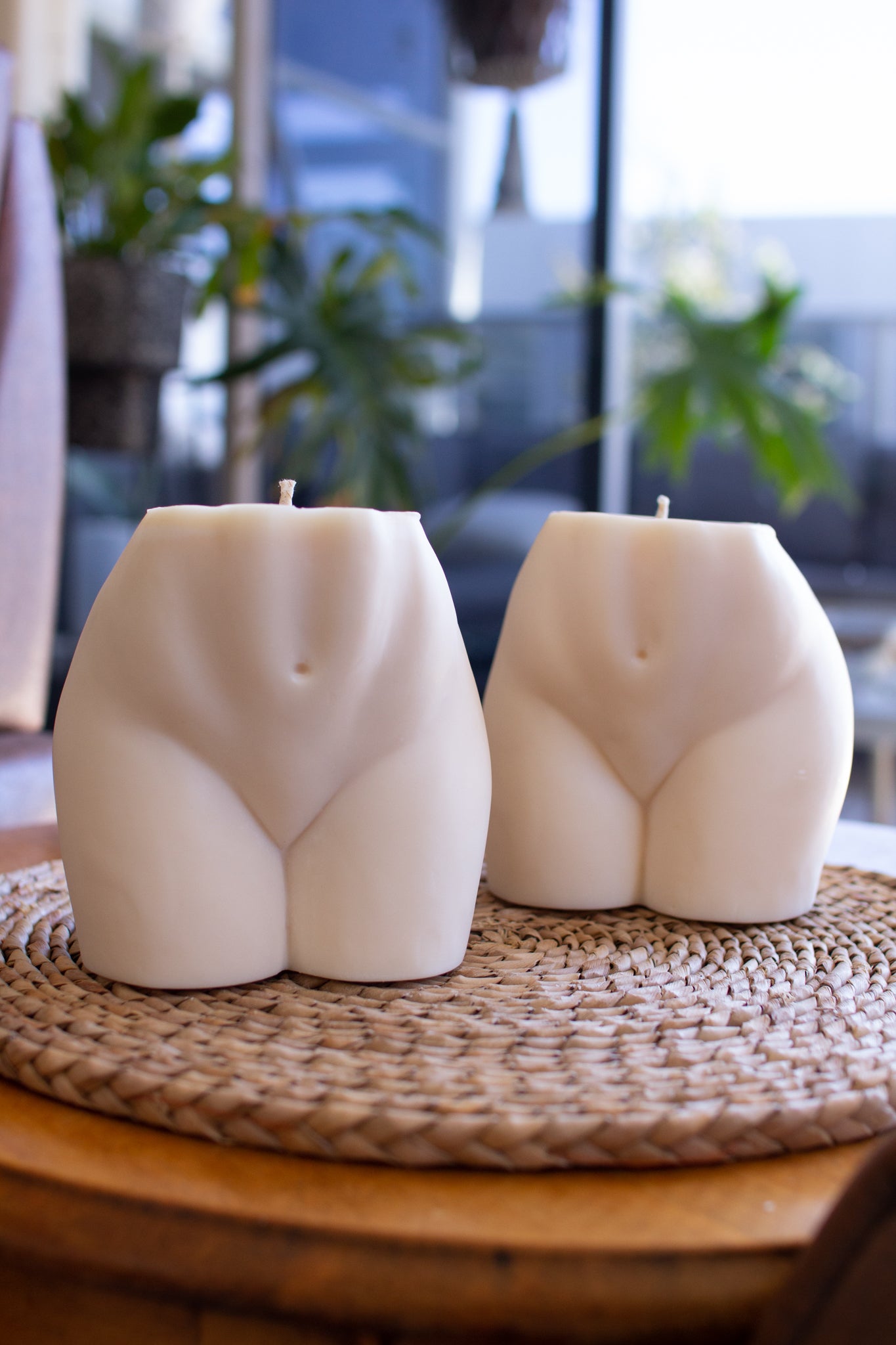 Bea | Women's Torso Candle