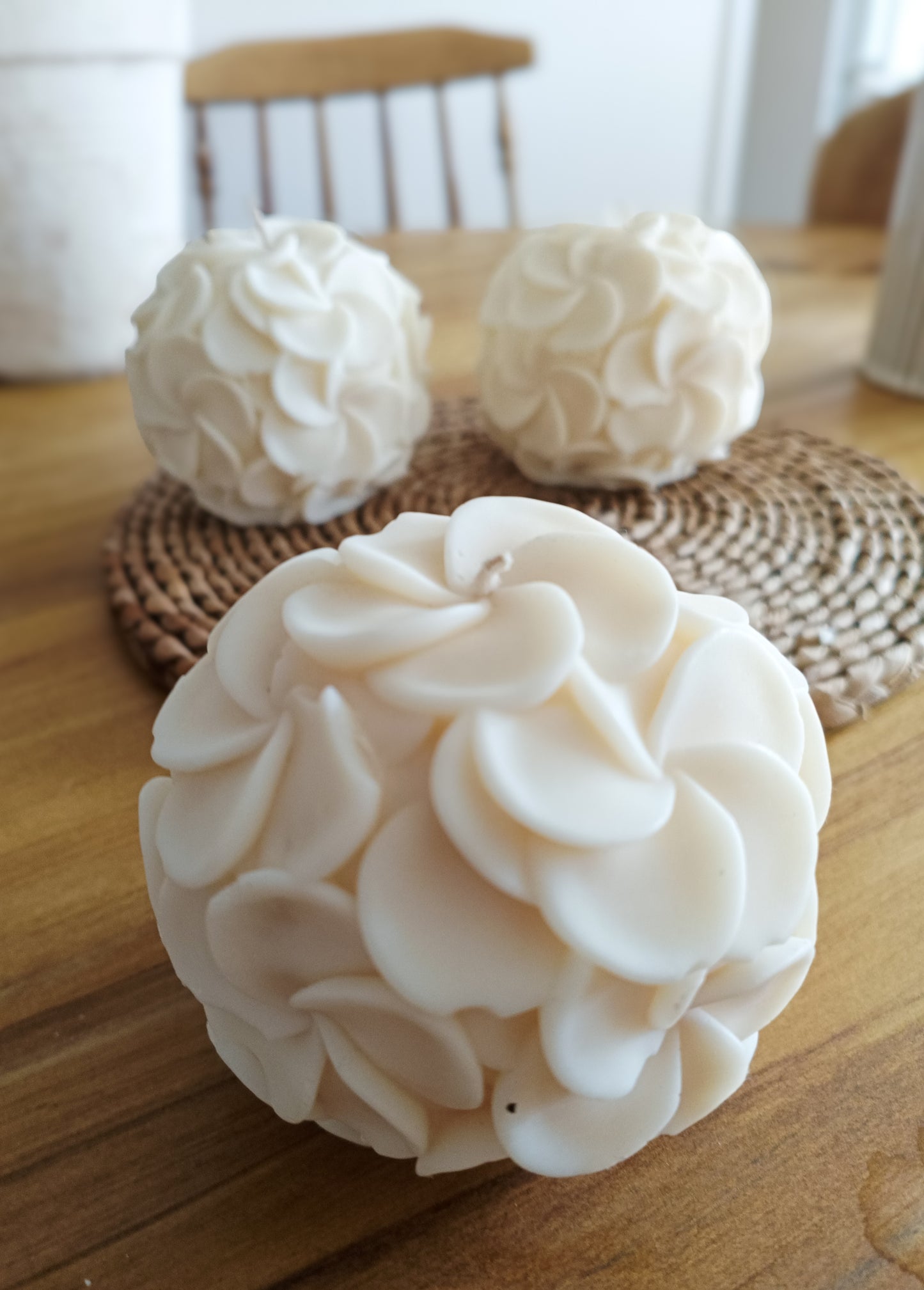 Zola | Frangipani Flower Globe Candle