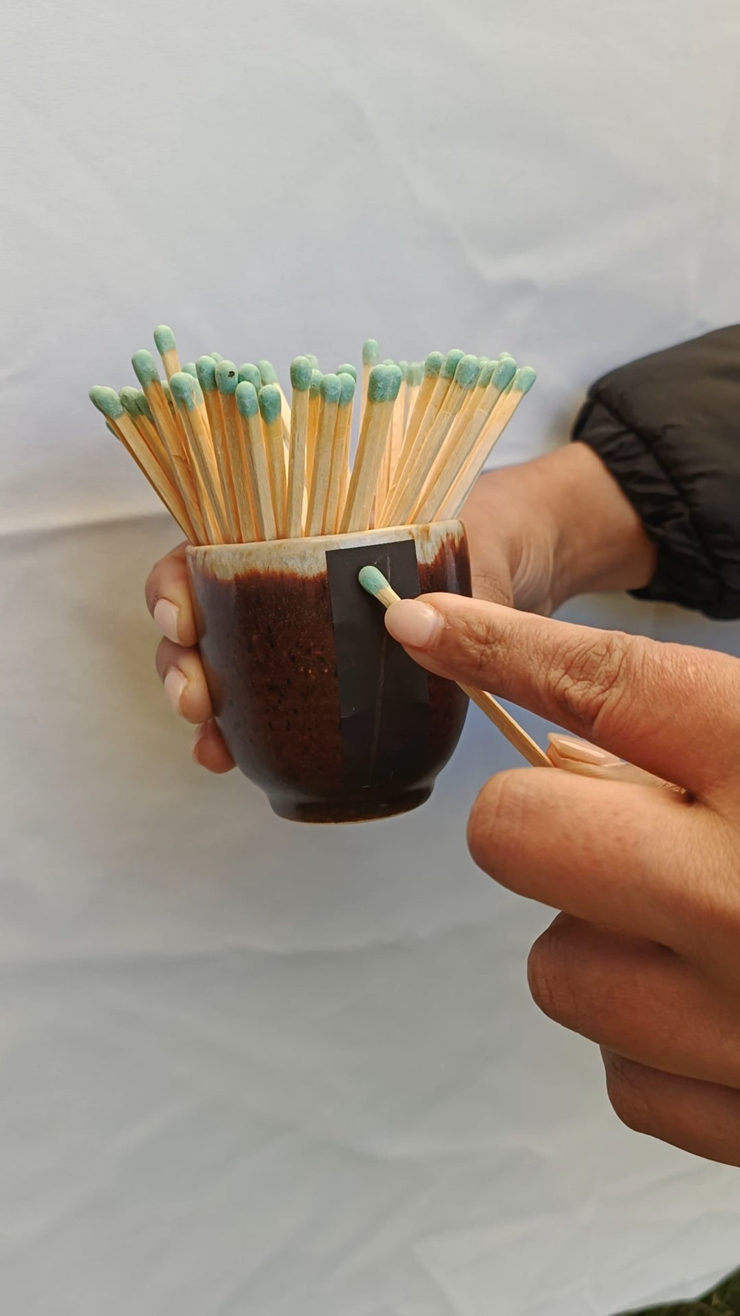Mantlepiece Match Pot