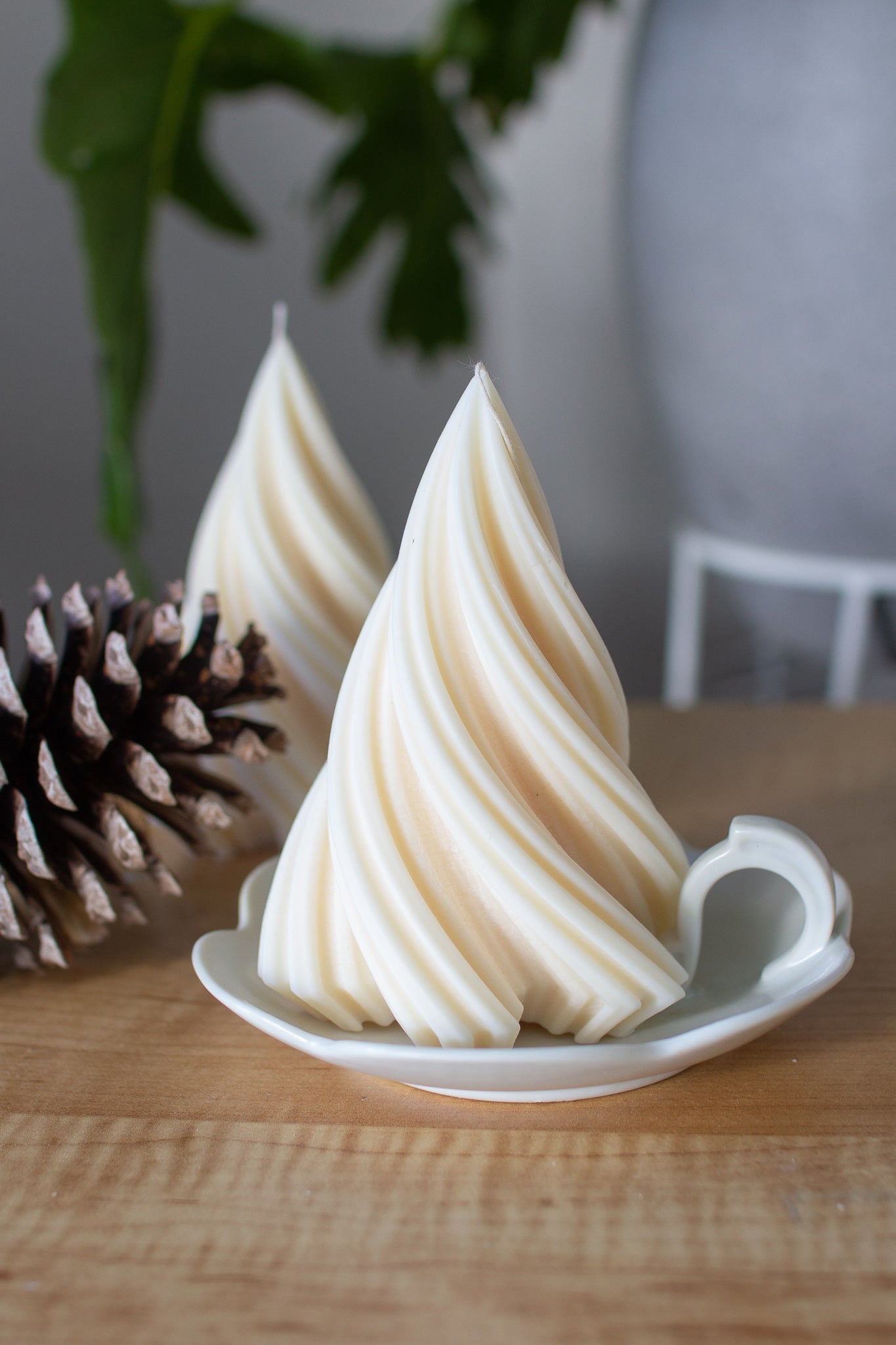 Hazel | Christmas Tree Sculpture Candle
