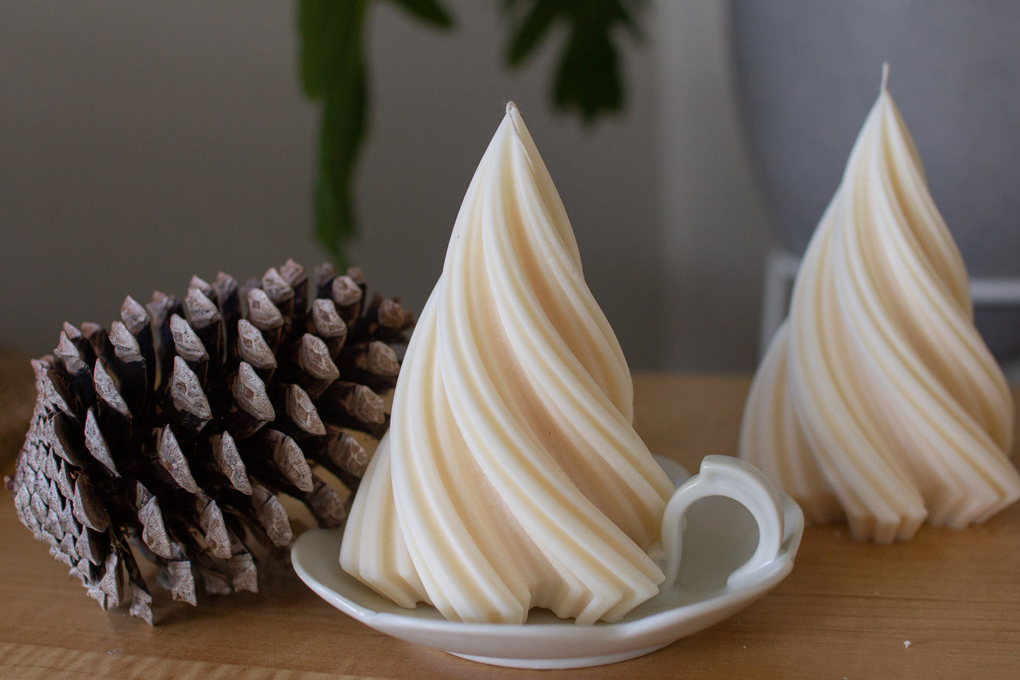 Hazel | Christmas Tree Sculpture Candle