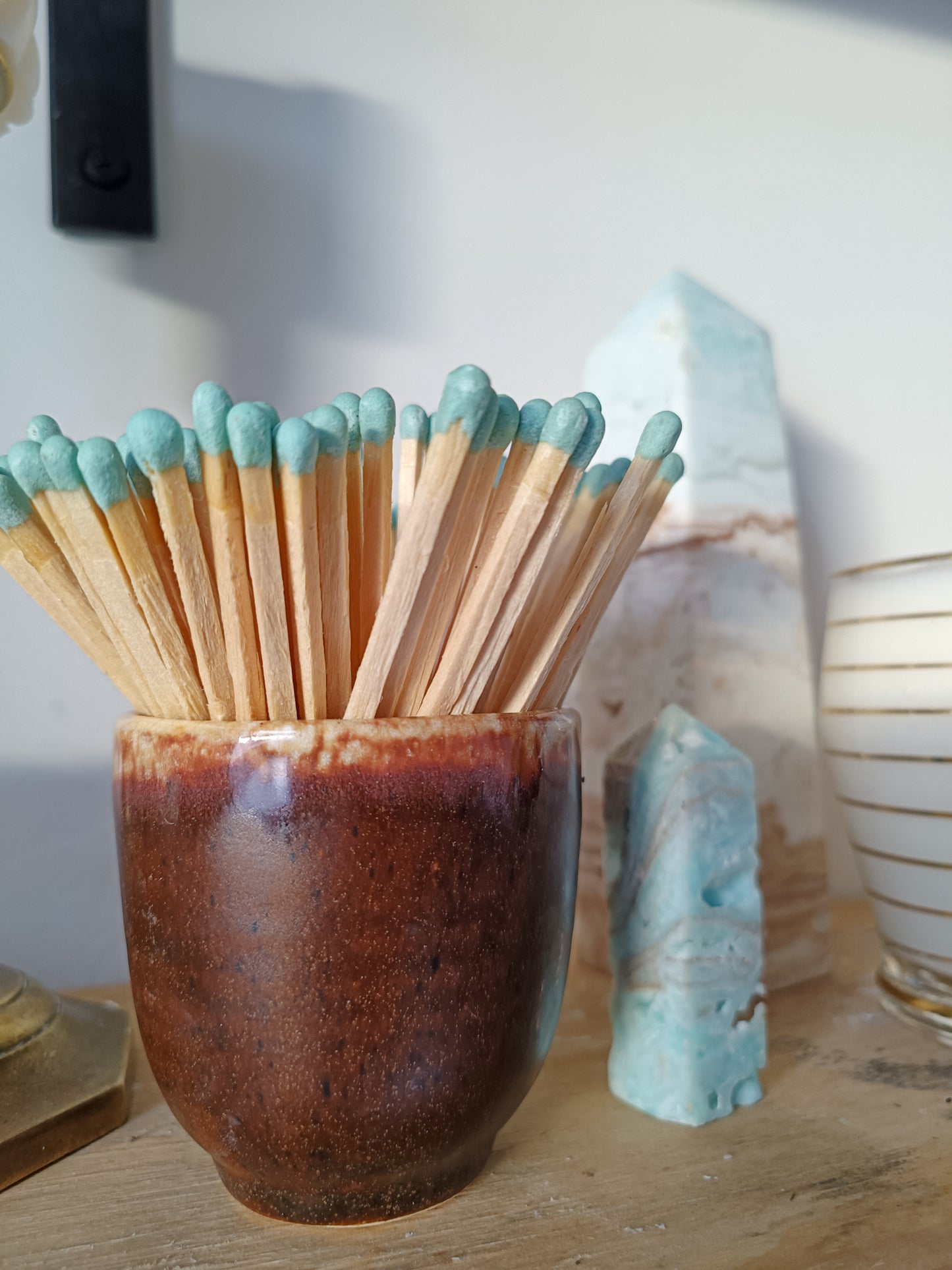 Mantlepiece Match Pot