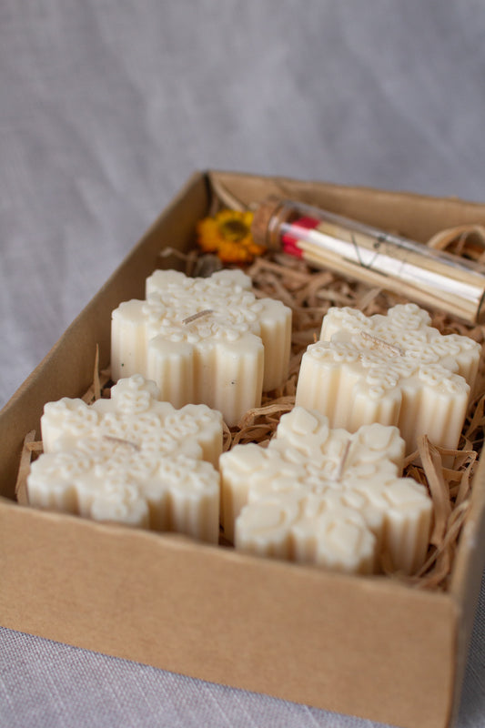 Snow Storm Set | Snowflake Shaped Candle Gift Set