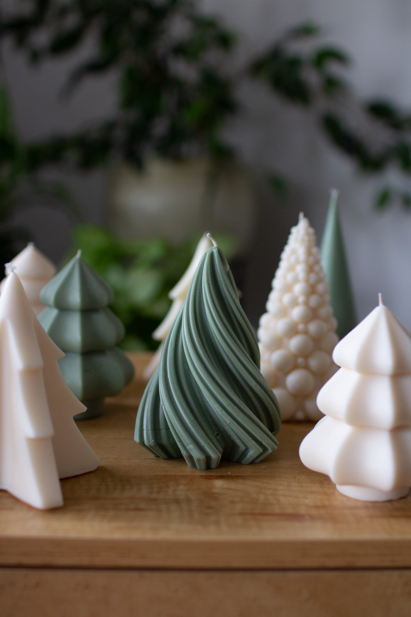 Hazel | Christmas Tree Sculpture Candle