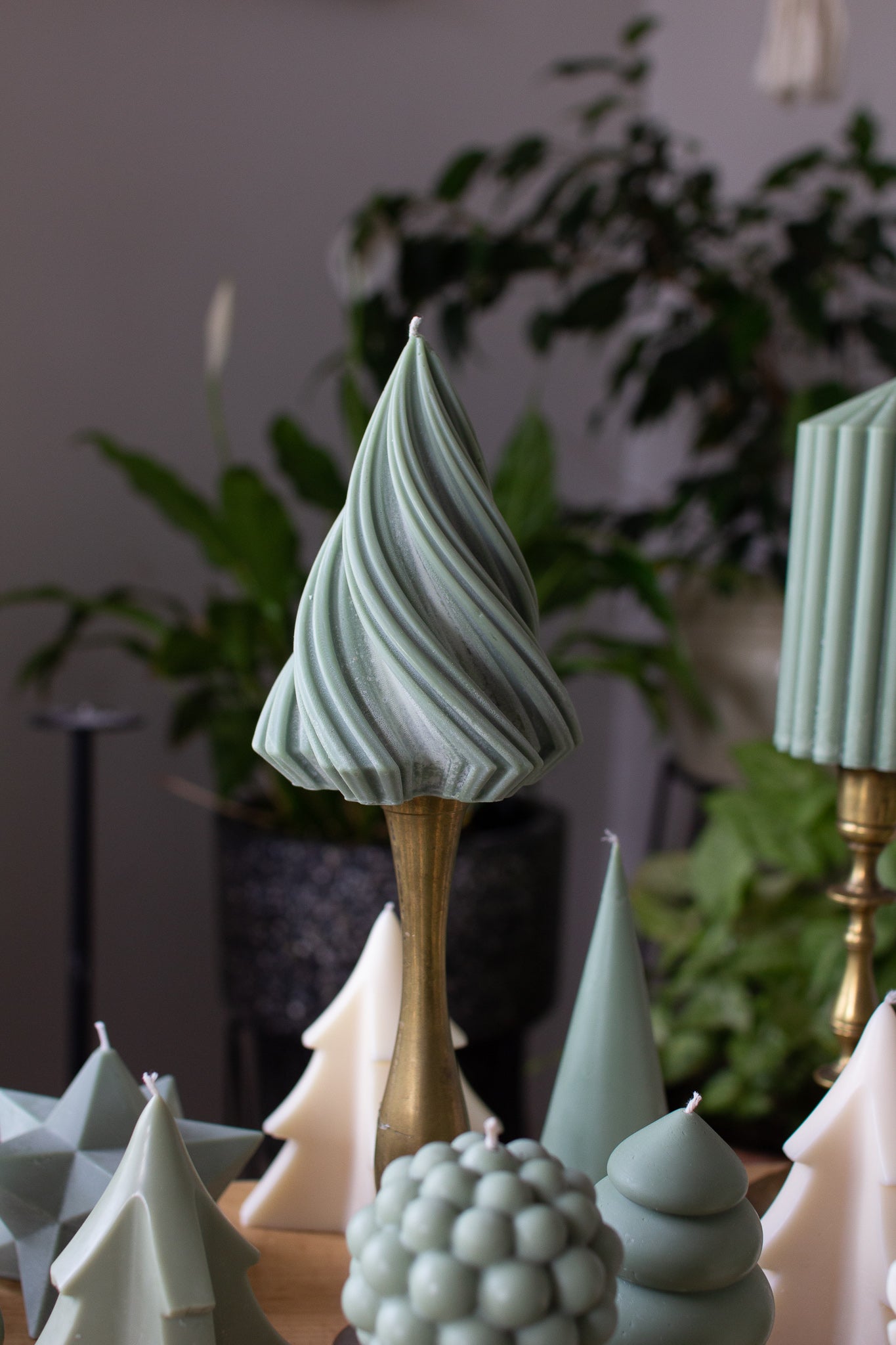 Hazel | Christmas Tree Sculpture Candle