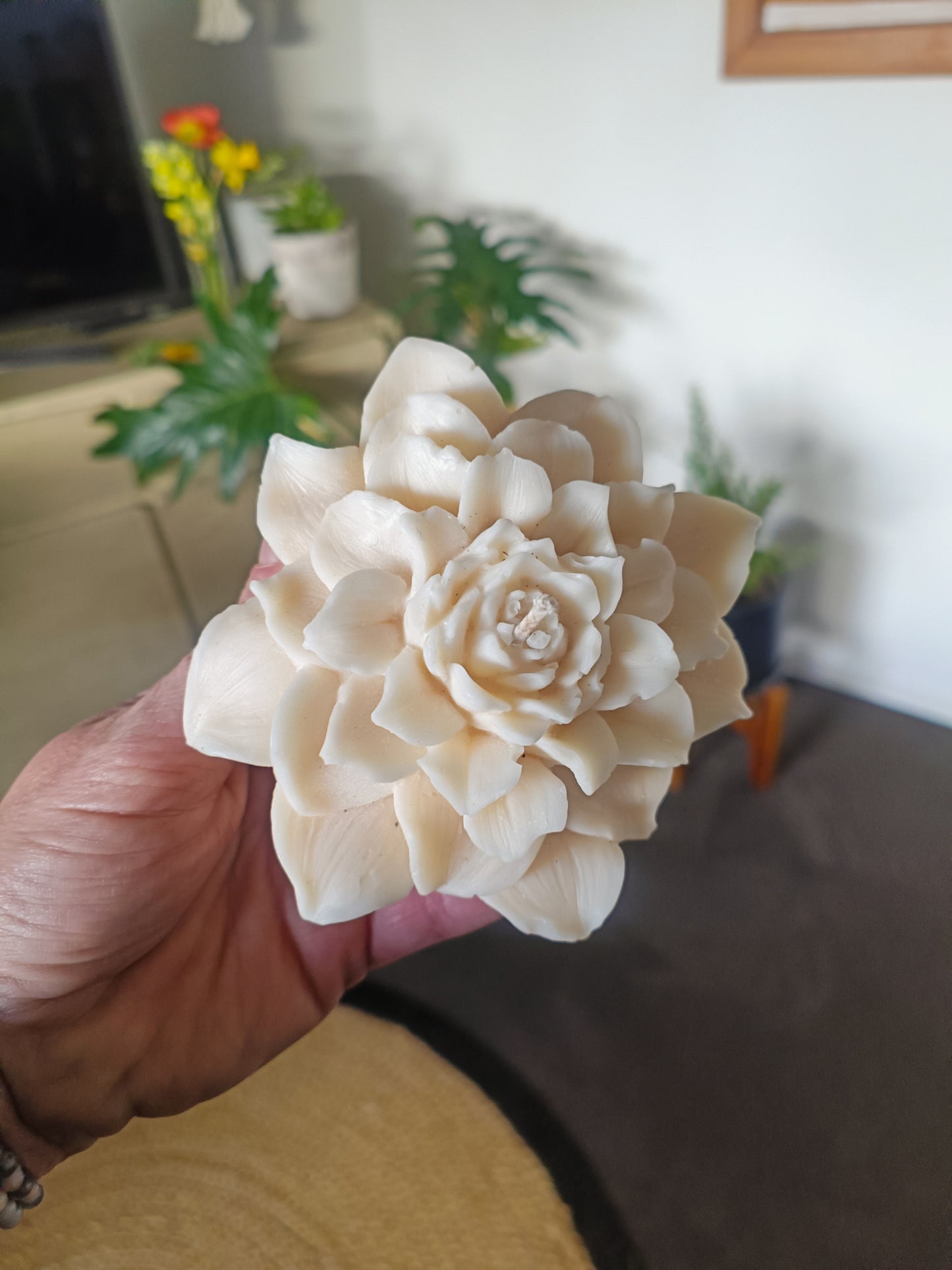 Camellia | Flower Sculpture Candle