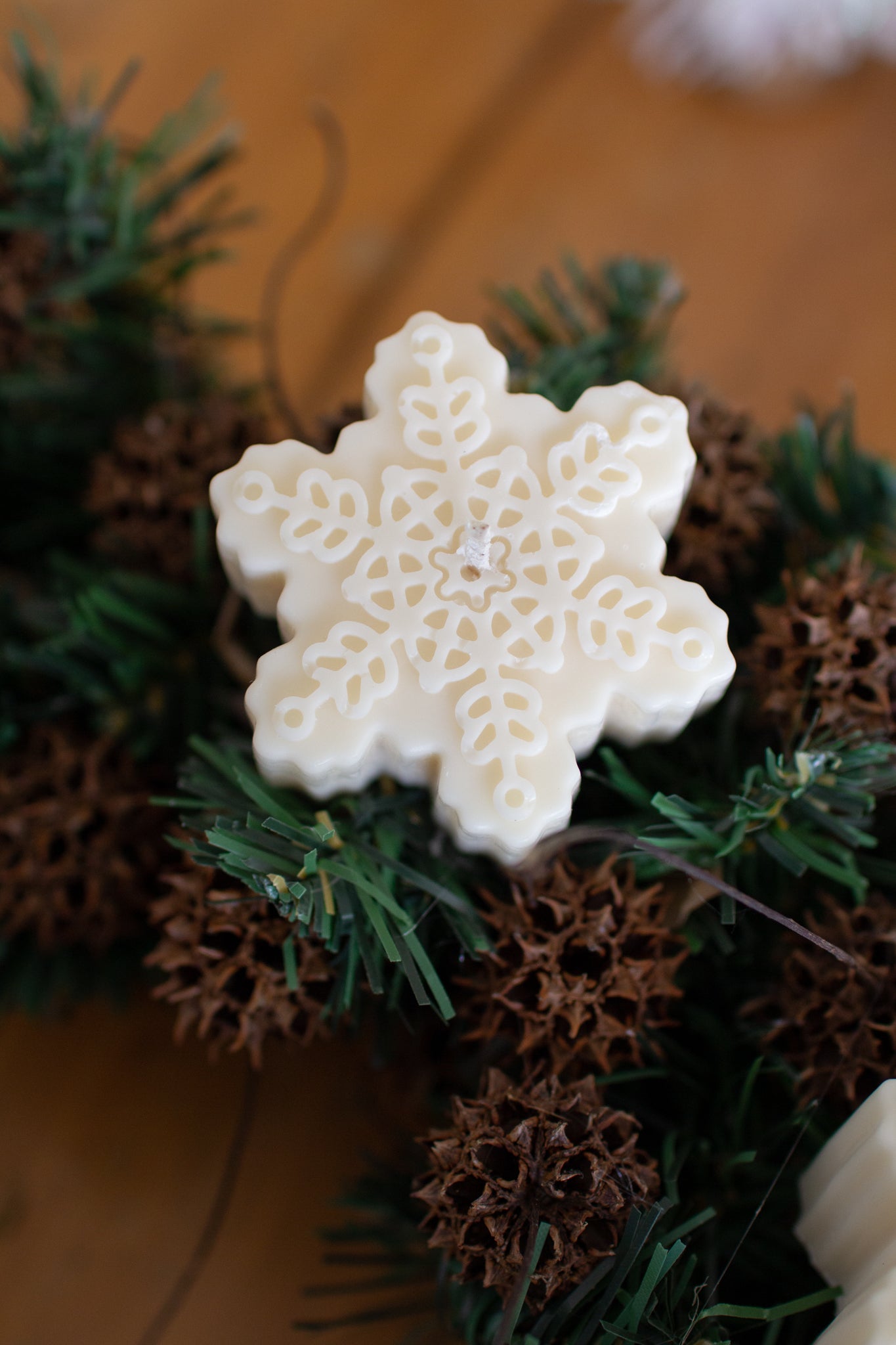 Lumi | Christmas Snow Flake Candle